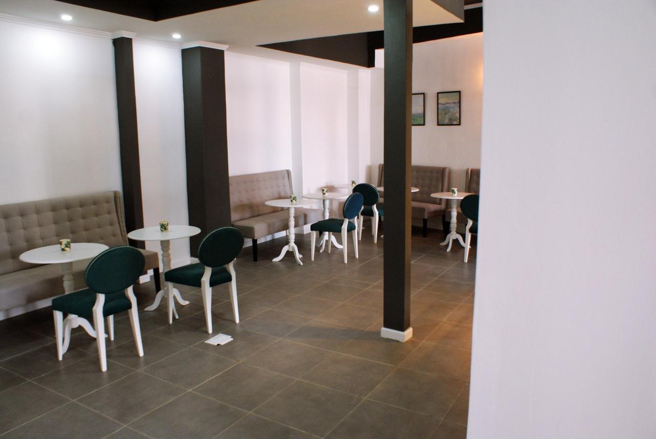 Acomodação com café da manhã  Garden Prince Suites
